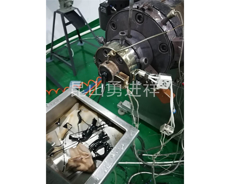 peek高溫管機(jī)頭模具