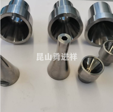 電線機(jī)頭模具1.png